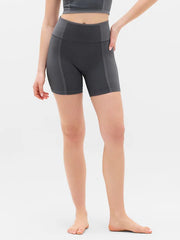 Recharge Seamless 5" Short